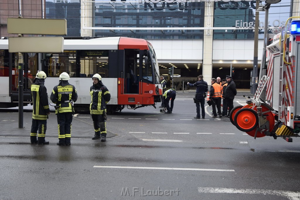 VU PKW KVB Bahn Koeln Deutz Deutz Muelheimerstr P44.JPG - Miklos Laubert